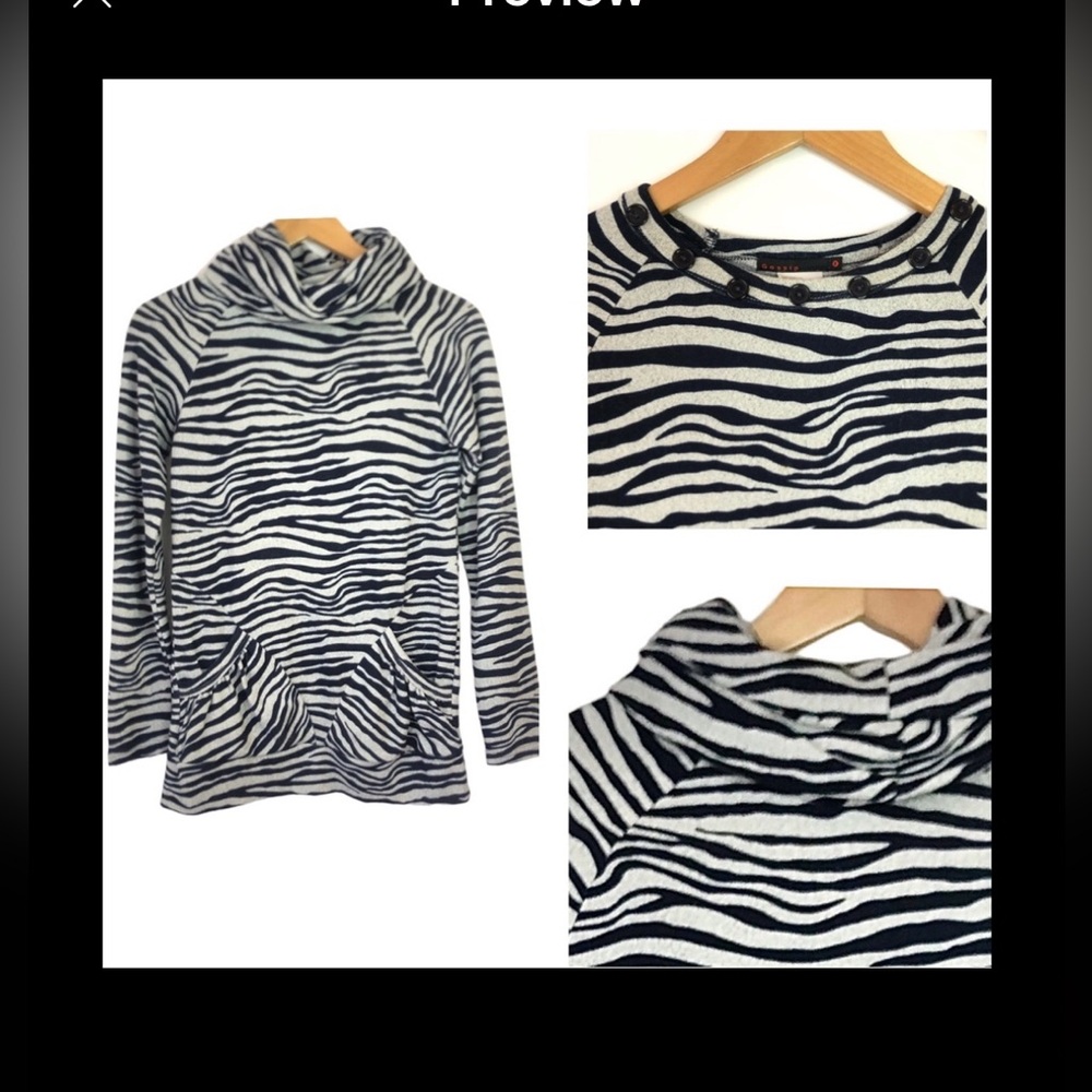 Gossip Sweatshirt with Removable Turtleneck Zebra Print with Pockets